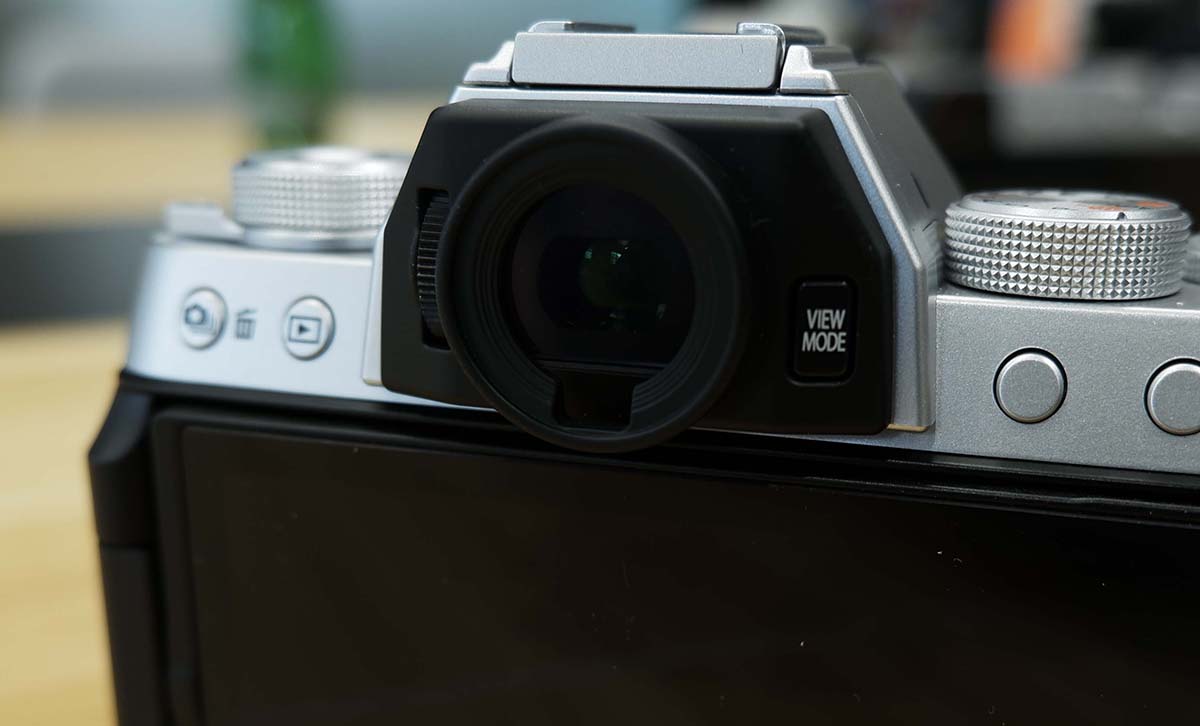 fujifilmx100vxt200 xt200_02 PC3 Magazine